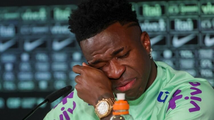 principal vinicius llora racismo