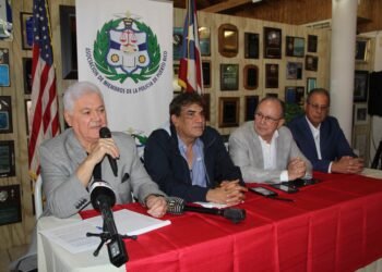 img 1242 jose j. taboada de jesus rev moises roman ivan casals y rafael lineros