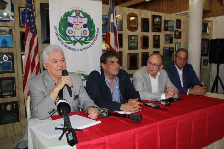 img 1242 jose j. taboada de jesus rev moises roman ivan casals y rafael lineros