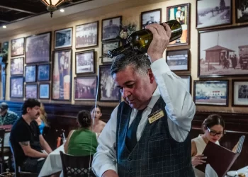 01caesar salad 01 fptq superjumbo