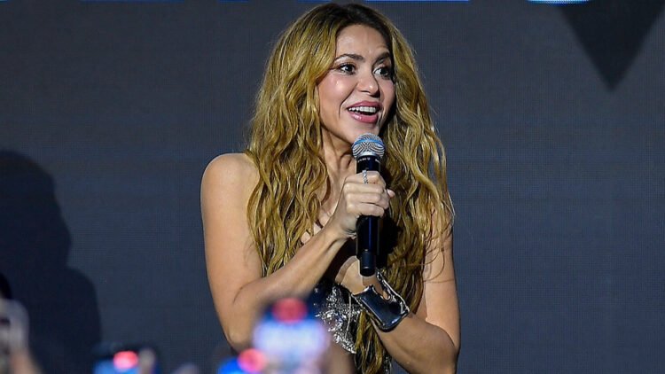 shakira 0324 ap24085649457777