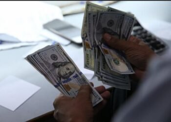 dolares 4 1 1