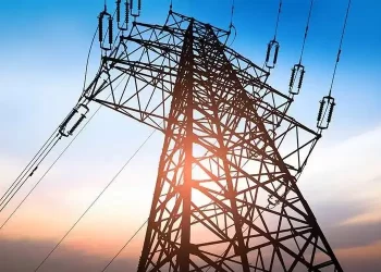 monitoreo de redes de distribucion electrica compressed 750x500