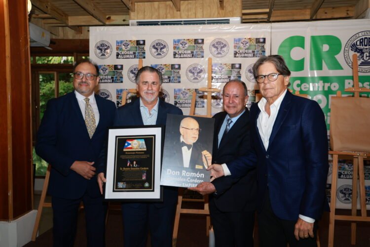 foto 000 ing rafael muñoz xavier gonzález simounet rev. moisés román lcdo. ramón gonzález simounet