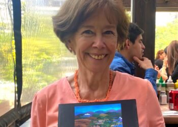 cecilia y libro colores de chile