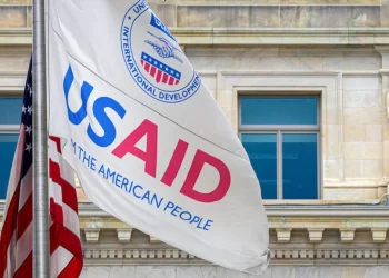 usaid suspende a casi todos sus empleados y despide a 1.600 en ee.uu 1024x577
