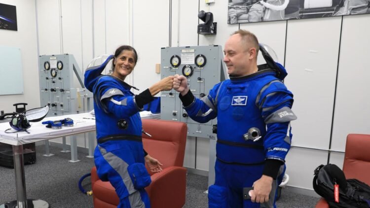 butch wilmore y suni williams astronautas en la estacion espacial internacional 1854547