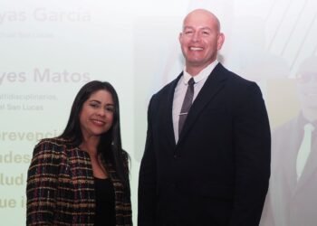 p3270119 dra rocio zayas y edgardo reyes programa salud conductual san lucas ponce