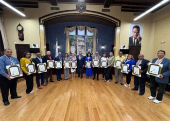 Reconocimiento a los periodistas del área triestatal por el Consejo Municipal de Paterson