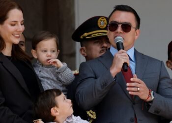 Ecuador: Noboa propone la presencia de tropas de EE.UU. para combatir la violencia de pandillas