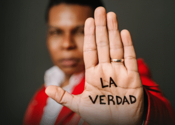 DEL HUMOR AL LLAMADO A DIOS A TRAVÉS DE LA MÚSICA, RAYMOND POZO LANZA «SANTO»