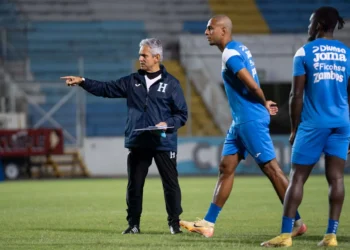 El reto de Rueda: Preparando a Honduras para enfrentar a Curazao en la Copa Oro 2025