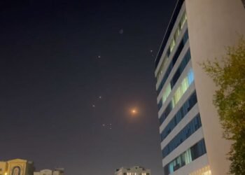 Irán lanza ataque contra base militar de EE. UU. en Qatar en respuesta a bombardeos nucleares