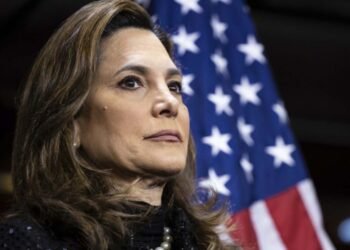 🇺🇸🗳️ Congresista María Elvira Salazar impulsa ley para vigilar elecciones en Honduras