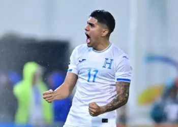 Luis Palma estaría por emigrar al fútbol polaco con Lech Poznan