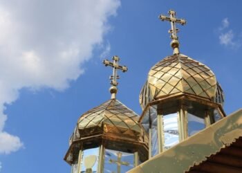 Iglesias convocan a oración por la paz y el oficialismo responde con ataques, amenazas y tensiones políticas