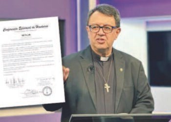 Iglesia Católica reafirma su neutralidad y llama a orar por Honduras sin tintes políticos