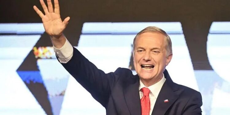 Candidato de derecha es electo presidente en Chile