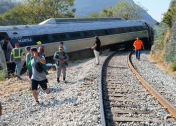 Descarrilamiento de tren interoceánico en México deja 13 fallecidos y 98 lesionados