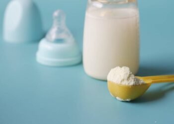 En España se detectaron 8 posibles casos de bebés que consumieron leche con la toxima cereulida