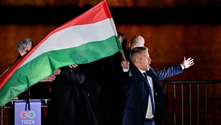 El conservador Magyar logra una aplastante victoria en Hungría REUTERS/Marton Monus. Imagen Cortesía de: Rtve.es