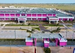 El informe de Confidencial expone que los "megahospitales" presentan desfases presupuestarios de hasta el 74%. Imagen cortesía de: mntv.hn