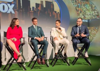 FOX Sports enciende la pasión mundialista en Nueva York con un desfile de leyendas del fútbol