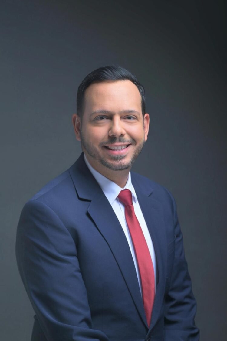 Luis Sánchez.