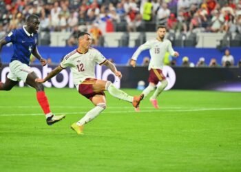 ¡España jugará la gran final tras derrotar con categoría y autoridad a Francia por 2-0!
