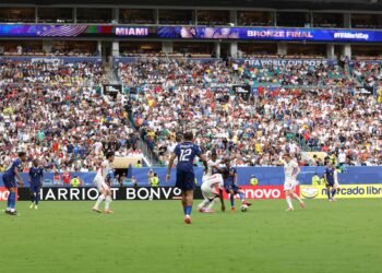 Inglaterra tercero en el mundial al derrotar a Francia 6-4