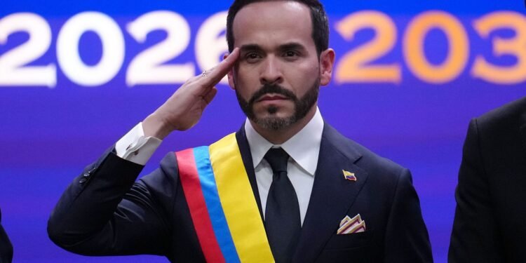 El ultraderechista Abelardo de la Espriella tras ser investido presidente de Colombia Matias Delacroix AP Photo/Matias Delacroix