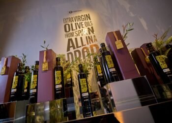 Aceites de Oliva de España celebra el lanzamiento en EE. UU. de su campaña «Todo en una gota» con una experiencia inmersiva en Nueva York  