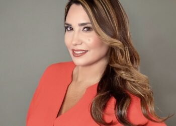 LAVIVI PARRA: Orgullo Ecuatoriano