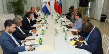 Ito Bisonó abre la puerta a normalizar consulados dominicanos en Haití