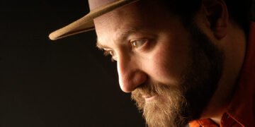 Theodoro Elssaca poetiza el pleistoceno sin ir más lejos